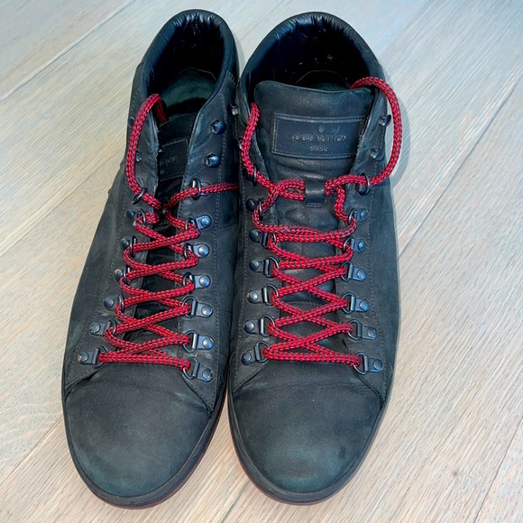 Men’s Louis Vuitton Sneakers - Picture 1 of 4